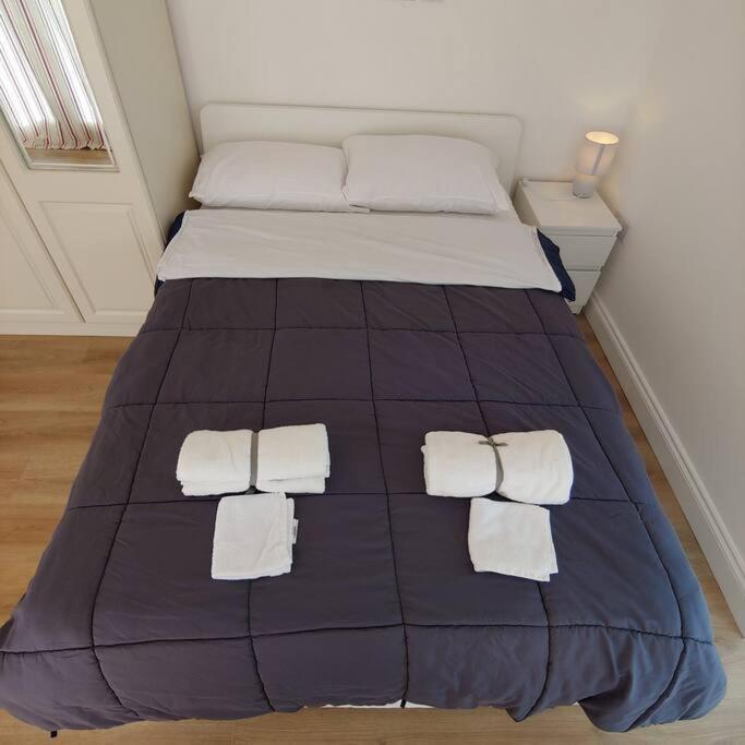 ווטפורד Self Contained, Double Bed Studio, Private Kitchen, Private Bath, Walking Distance To Harry Potter מראה חיצוני תמונה