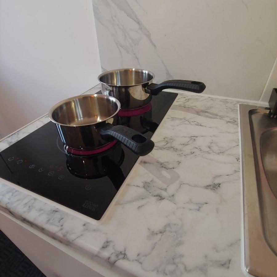 ווטפורד Self Contained, Double Bed Studio, Private Kitchen, Private Bath, Walking Distance To Harry Potter מראה חיצוני תמונה